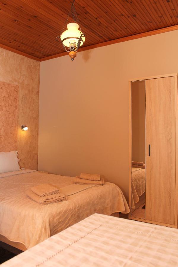 Germanos Studios Loutraki  Luaran gambar